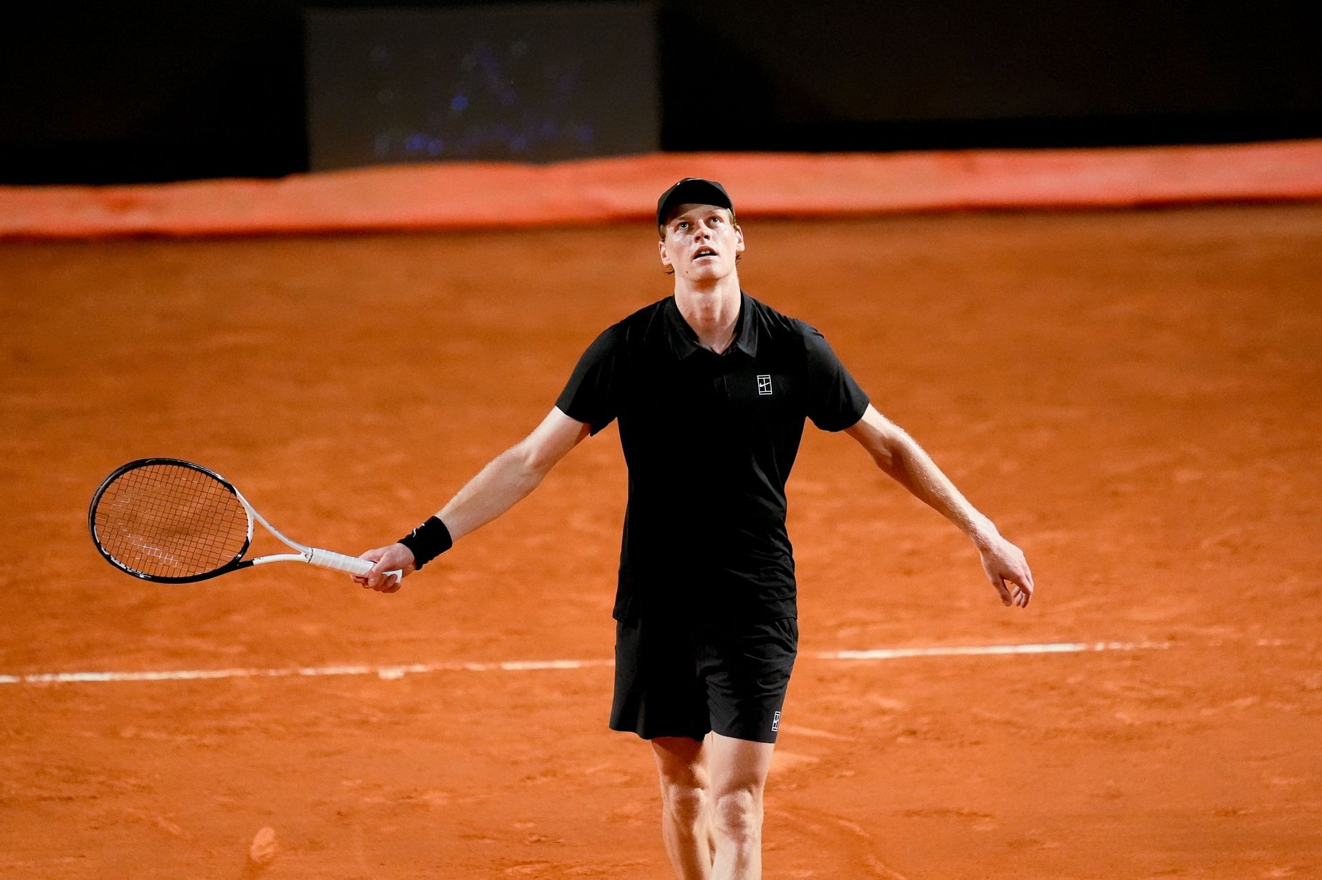 Jannik Sinner reacts after winning his first tour-level match in 3+ months | Image Source: Getty